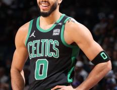 旺财28娱乐-萨拉赫迎来三赛季高光表现，雄鹿球迷沸腾！的简单介绍